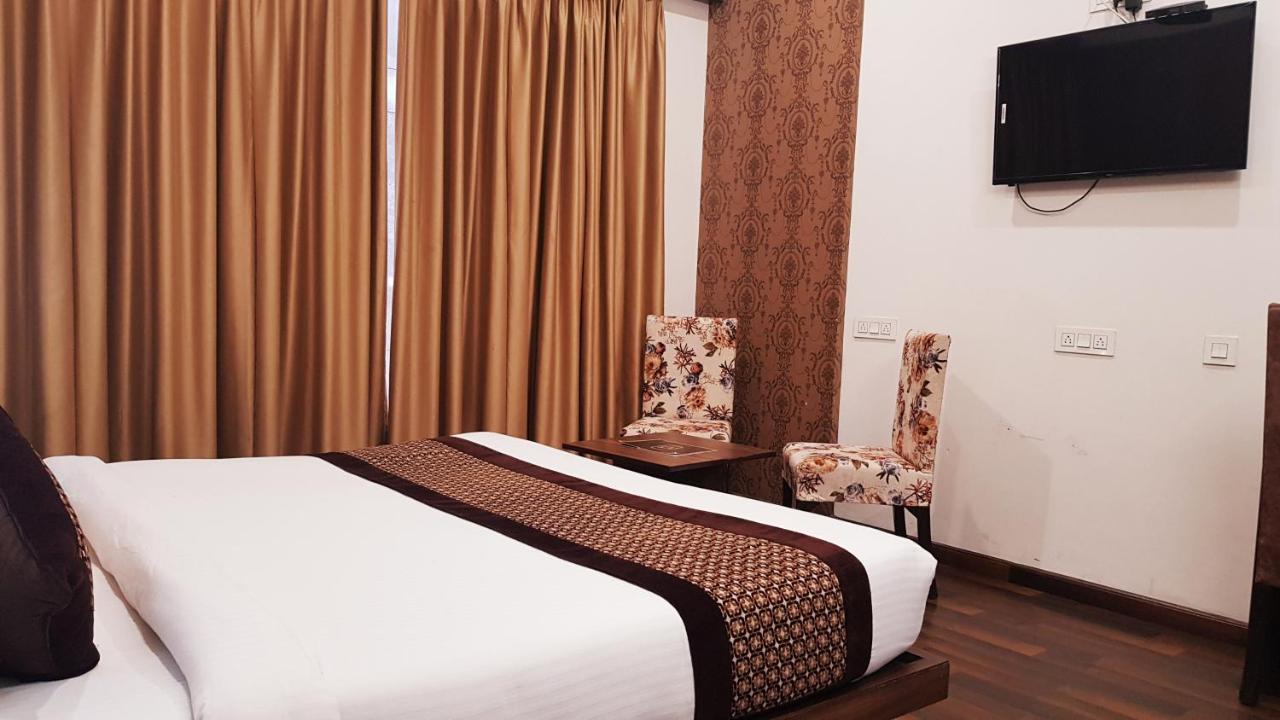 Hotel Citi Inn Grande Zirakpur Exterior photo
