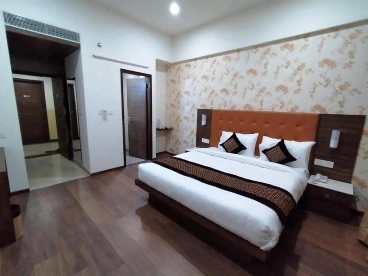 Hotel Citi Inn Grande Zirakpur Exterior photo