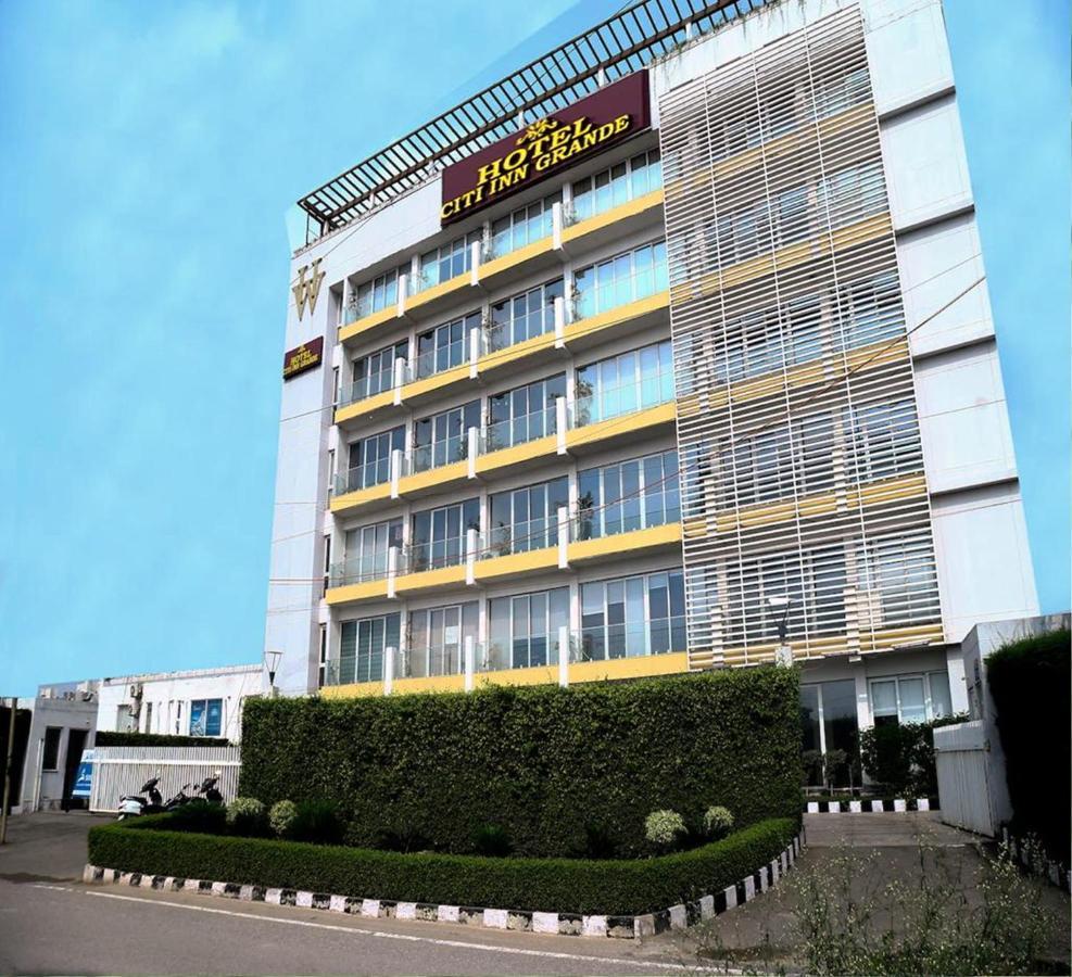 Hotel Citi Inn Grande Zirakpur Exterior photo